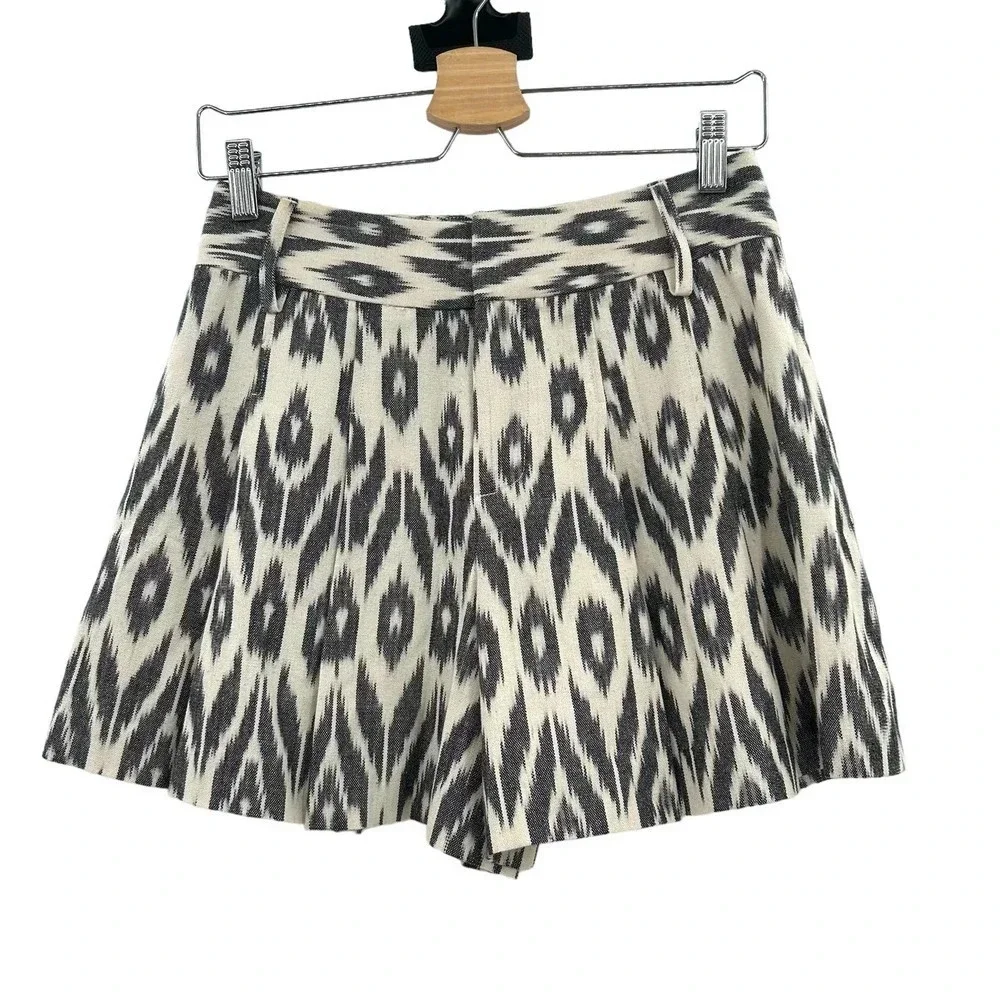 Alice + Olivia Layton Shorts Pleated Woven Cotton Ikat Print‎ Cream Black Size 2